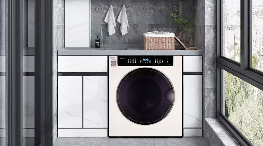 有家用衣服烘干機(jī)的陽臺，如何提升生活品質(zhì)