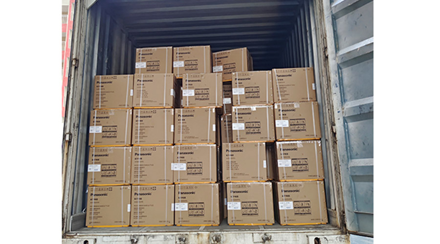 滿滿的貨物！國內(nèi)知名品牌客戶全自動滾筒洗衣機(jī)裝柜發(fā)貨