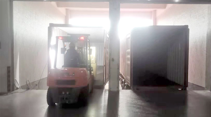 齊心協(xié)力為客戶！春節(jié)期間金環(huán)電器人員加班加點發(fā)貨